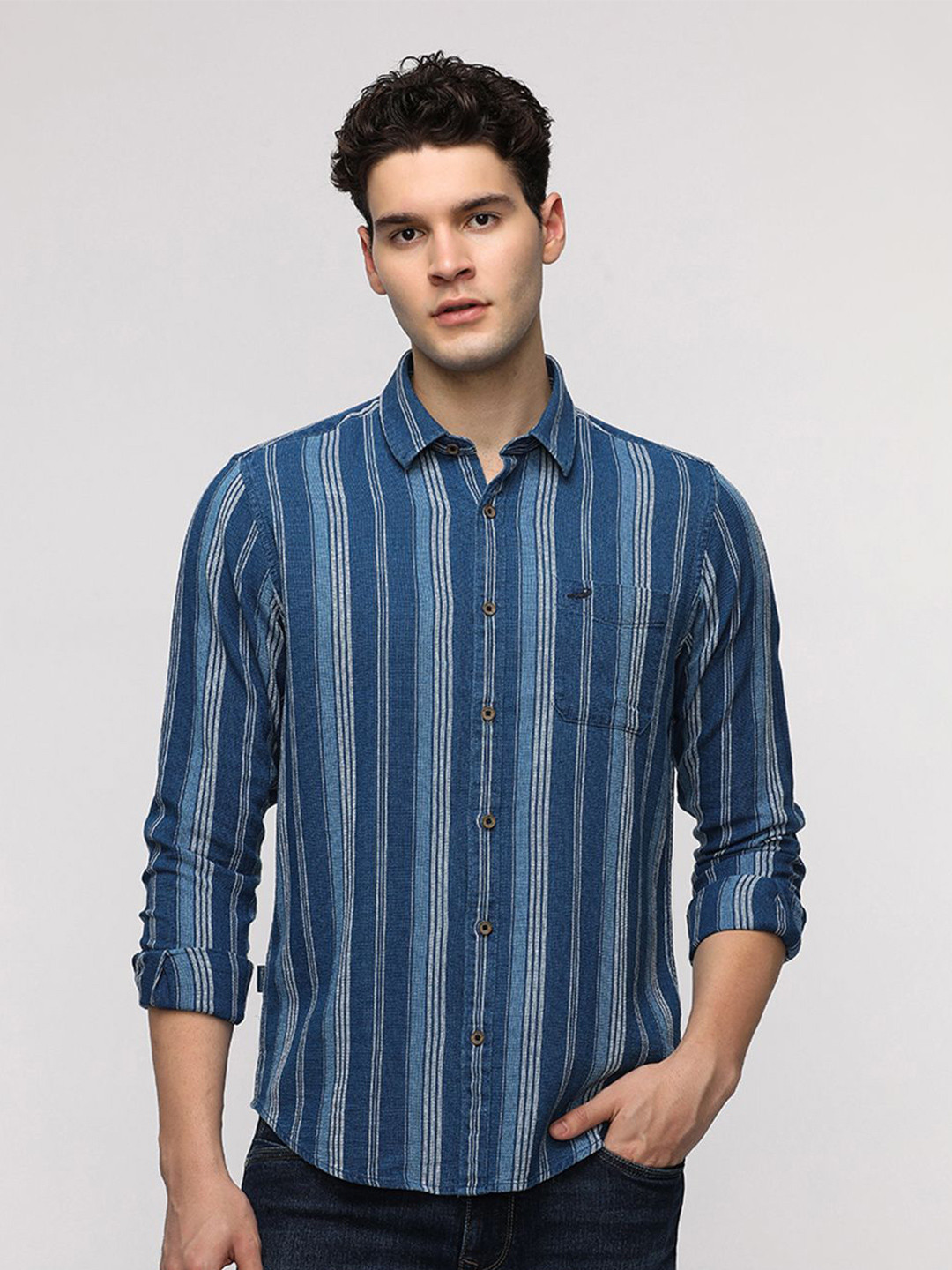 Crocodile Comfort Fit Vertical Striped Textured Denim Pure Cotton Casual Shirt