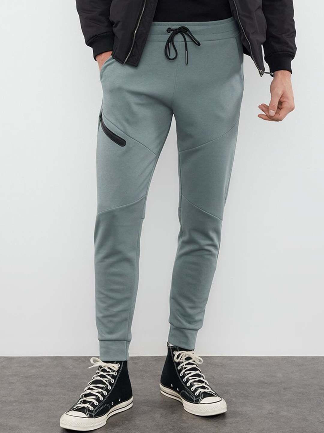 Trendyol Men Solid Joggers Track Pants