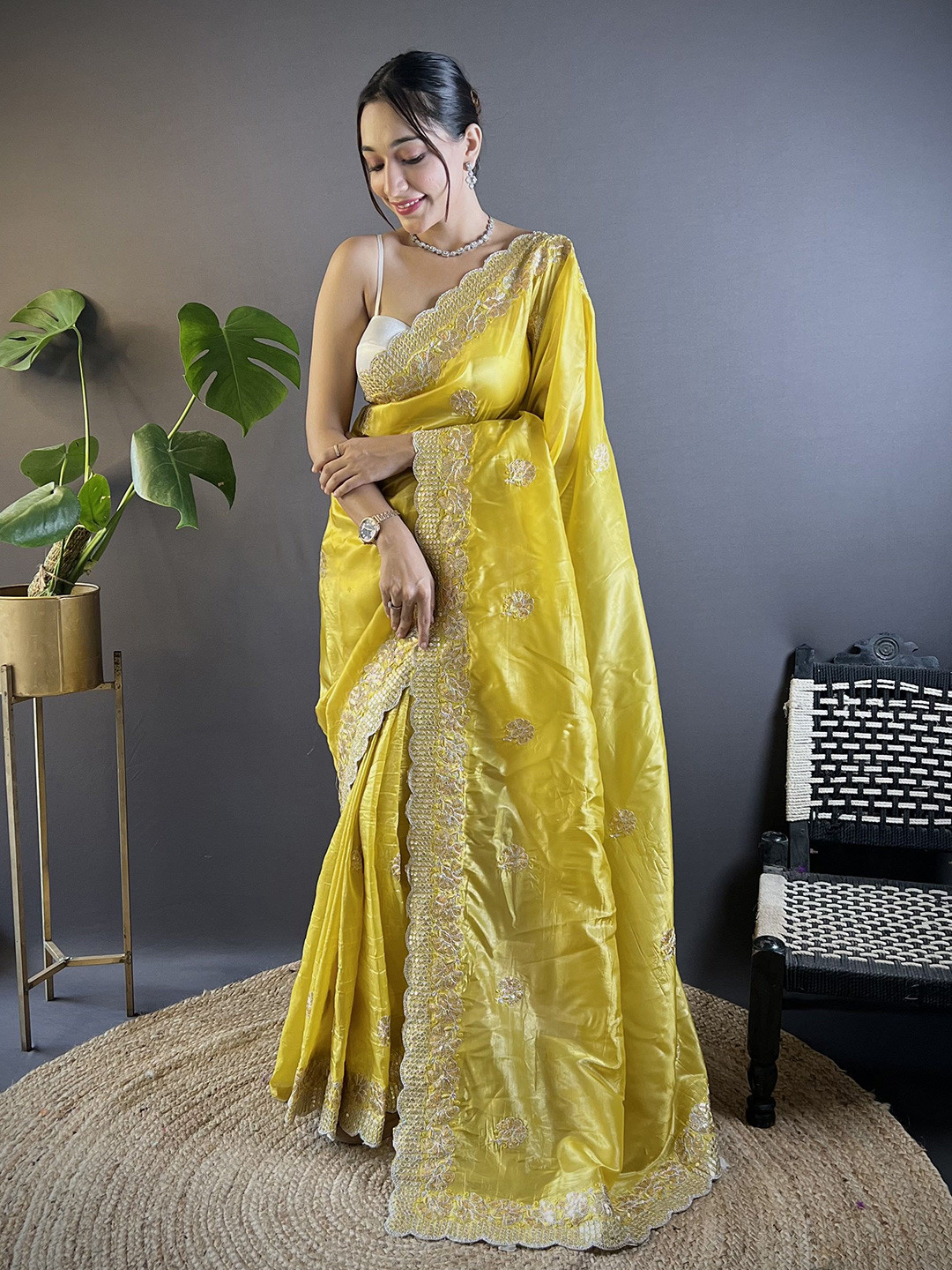 Munir Gold Crunchy Floral Sequinned Silk Blend Saree  with Designer Sequince & Thread