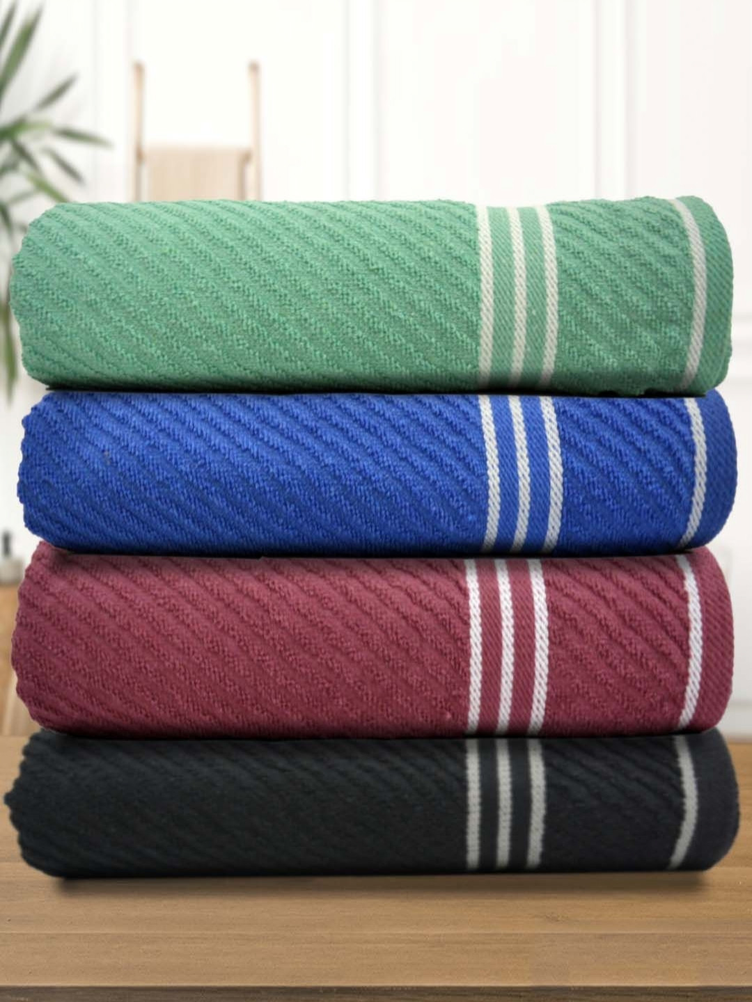 Aura Green & Burgundy 4  Pieces Cotton 400 GSM Bath Towel
