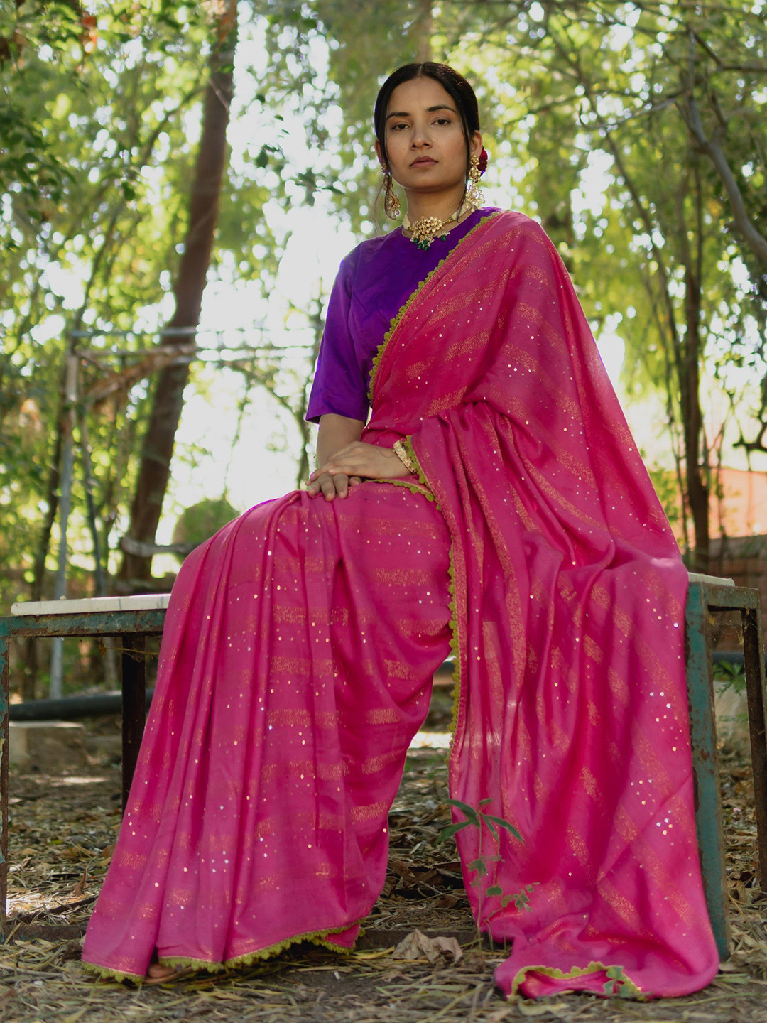 Humdum Lace Border Striped Sequinned Pure Cotton Saree