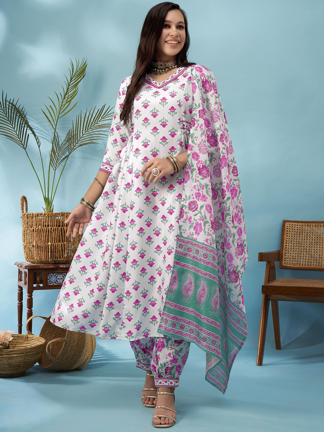 Anouk Rustic White & Pink Floral Printed V-Neck Anarkali Kurta with Trousers & Dupatta