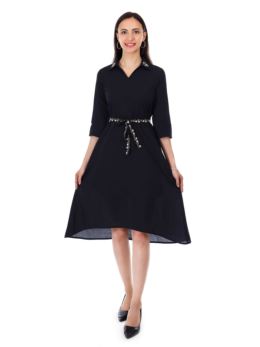 GRIVA Solid A-Line Dress With Belt