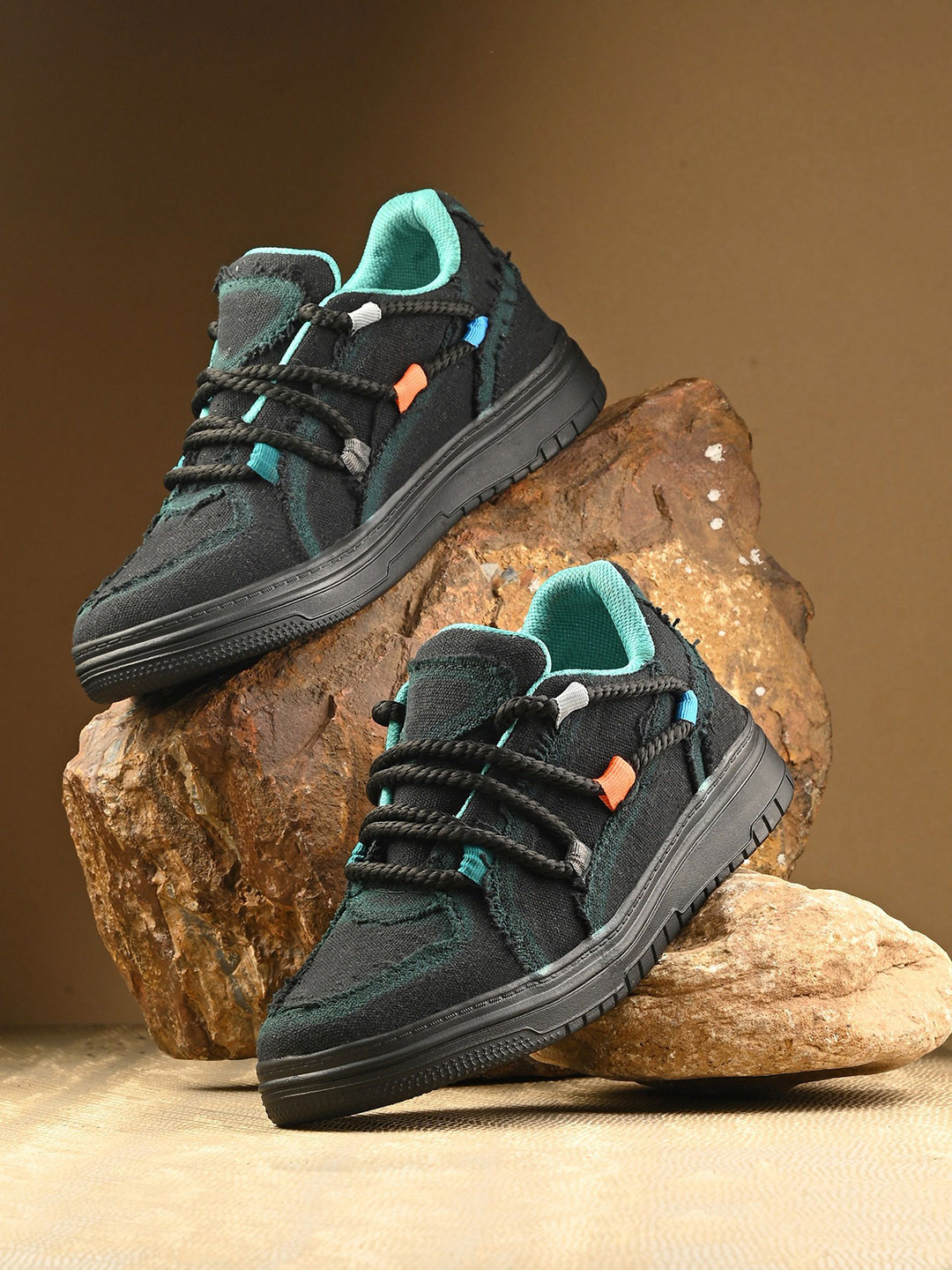 knoos Men Solid Lace-Up Denim Sneakers