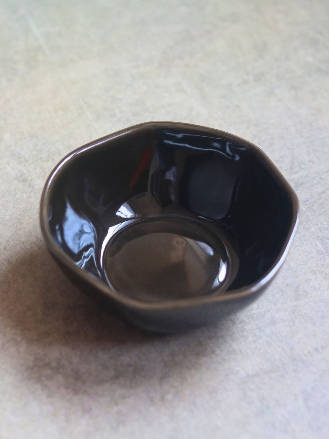 WEAVING HOMES Black Ceramic Serving Bowl