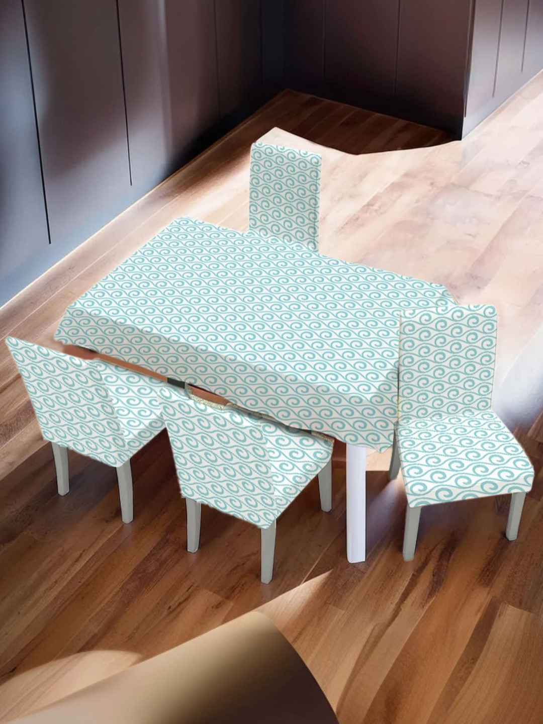 UMAI Blue & White 7 Pieces Geometric Printed 6 Seater Chair Covers & Table Covers