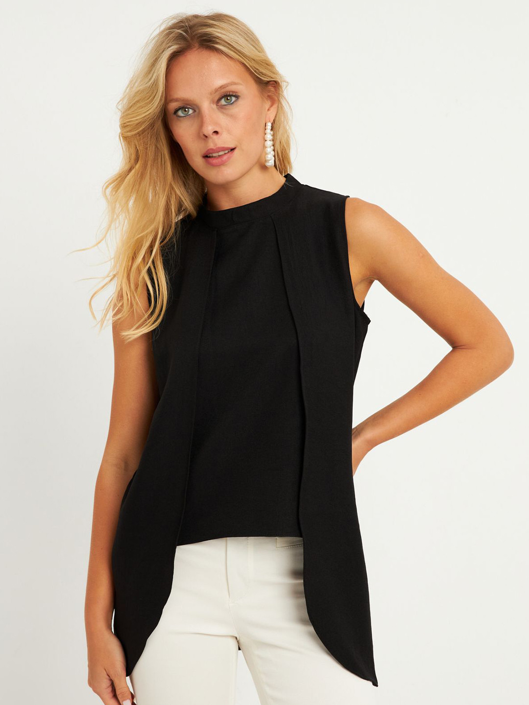 Cool & Sexy High-Low Top