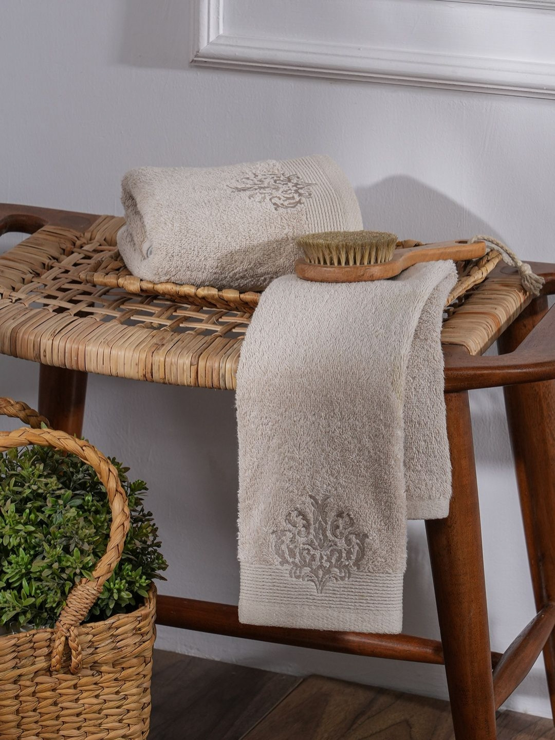 MASPAR Acanthus Serenity Beige 2 Piece Self Design Cotton 550 GSM Hand Towels