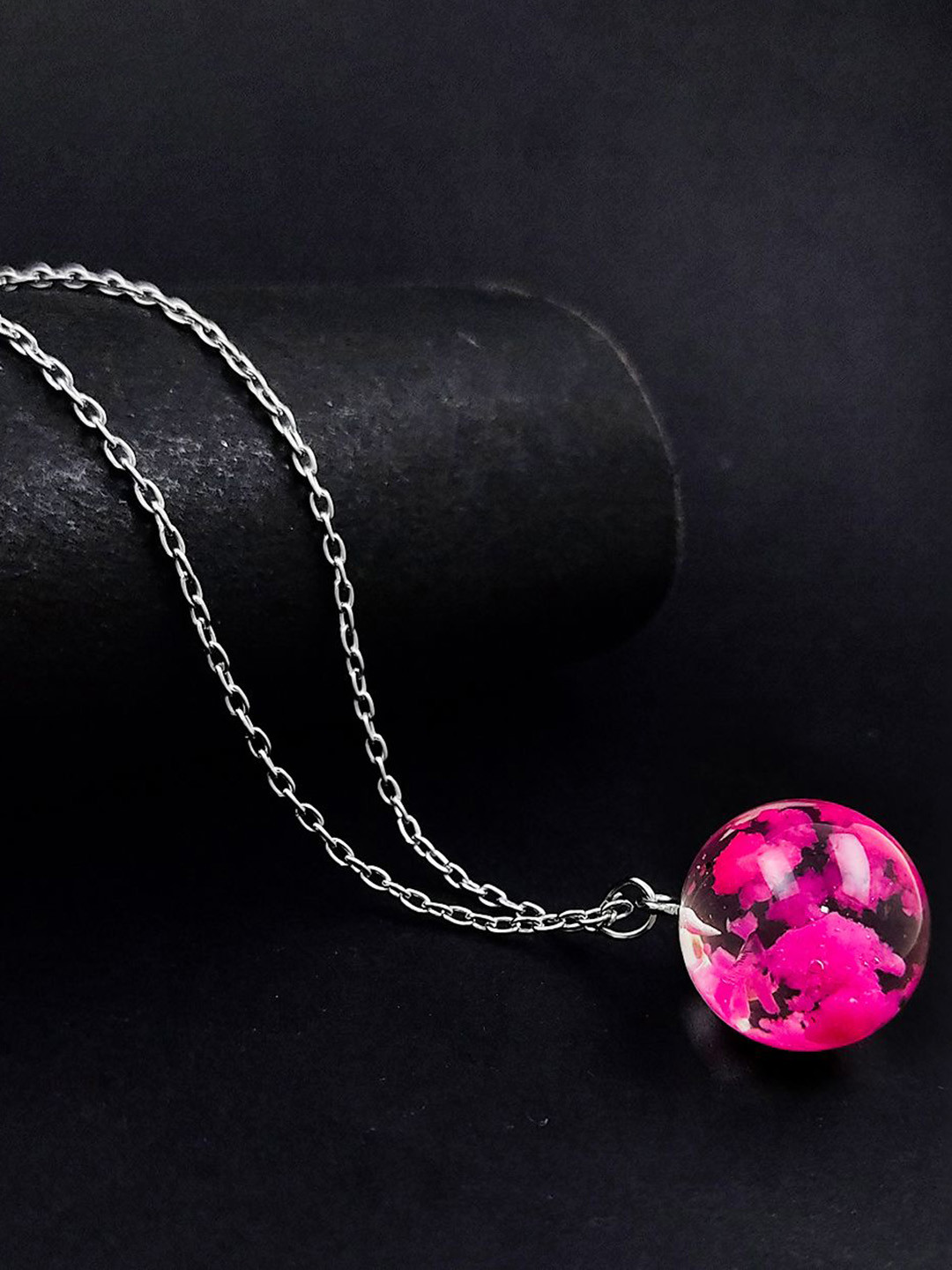 Saizen Stainless Steel Silver Plated Cloud Resin Ball Pendant With Chain