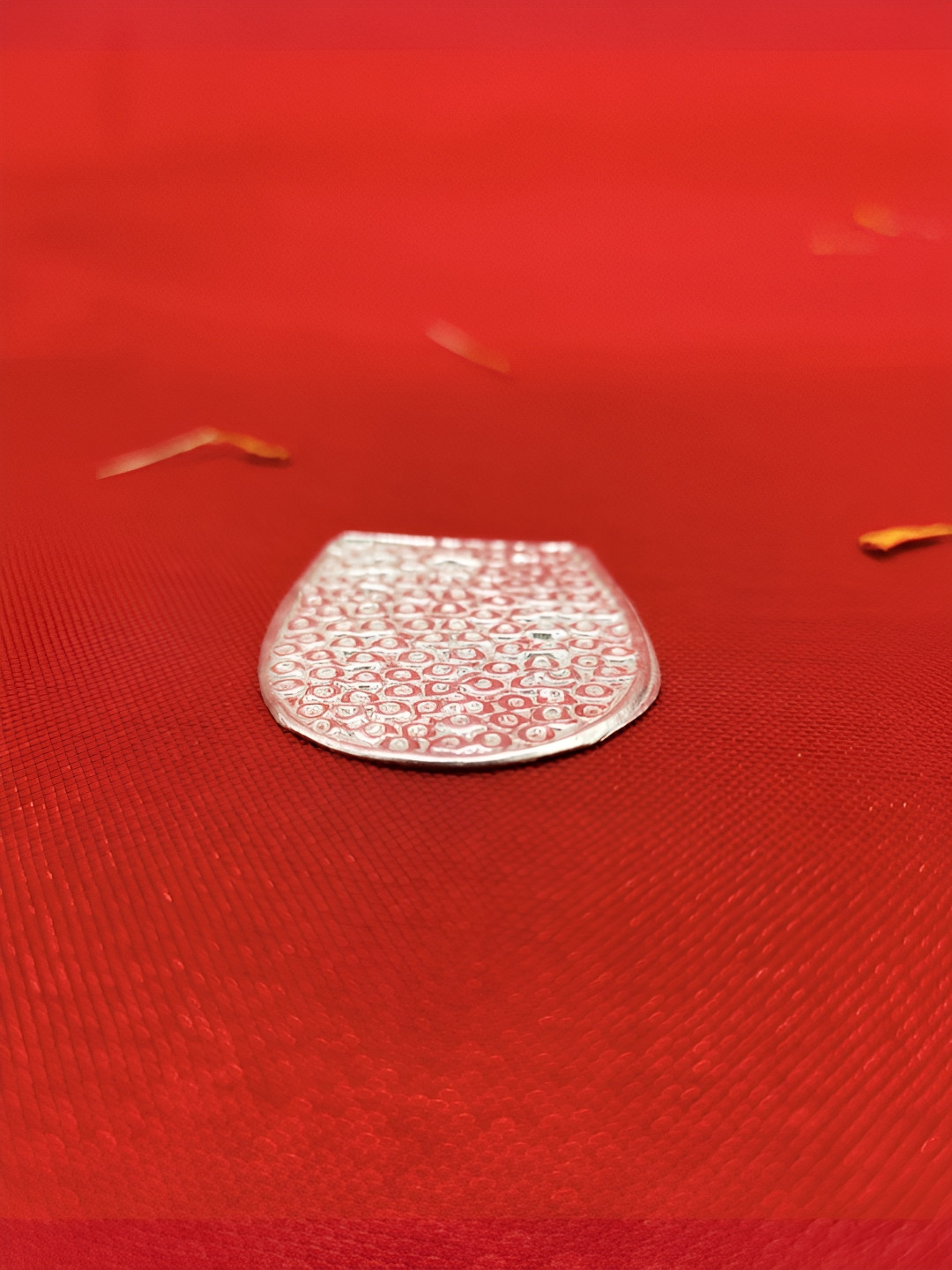 DOKCHAN Pure Silver Tongue Figure