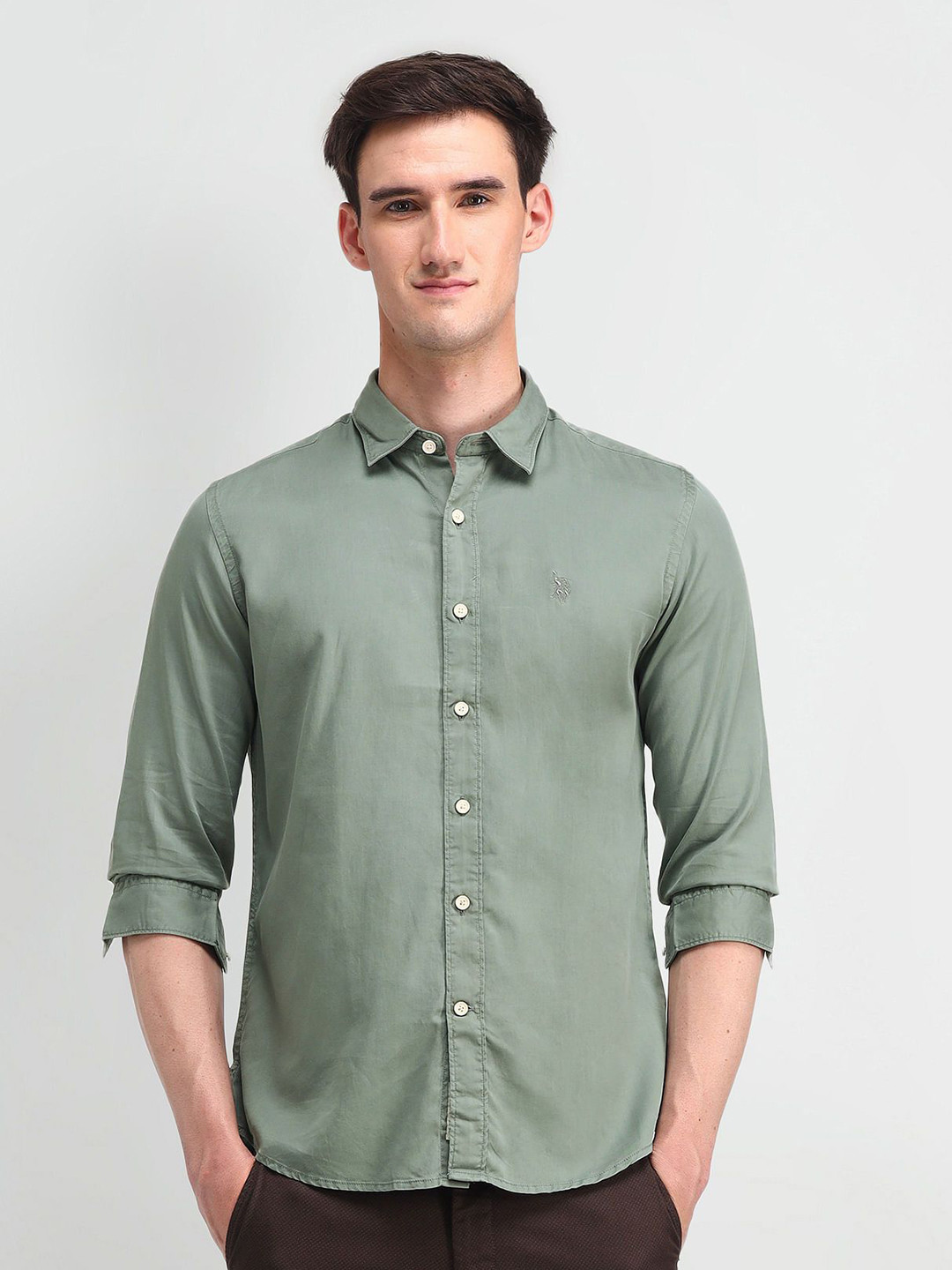 U.S. Polo Assn. Denim Co. Men Comfort Cutaway Collar Solid Lyocell Slim Fit Casual Shirt