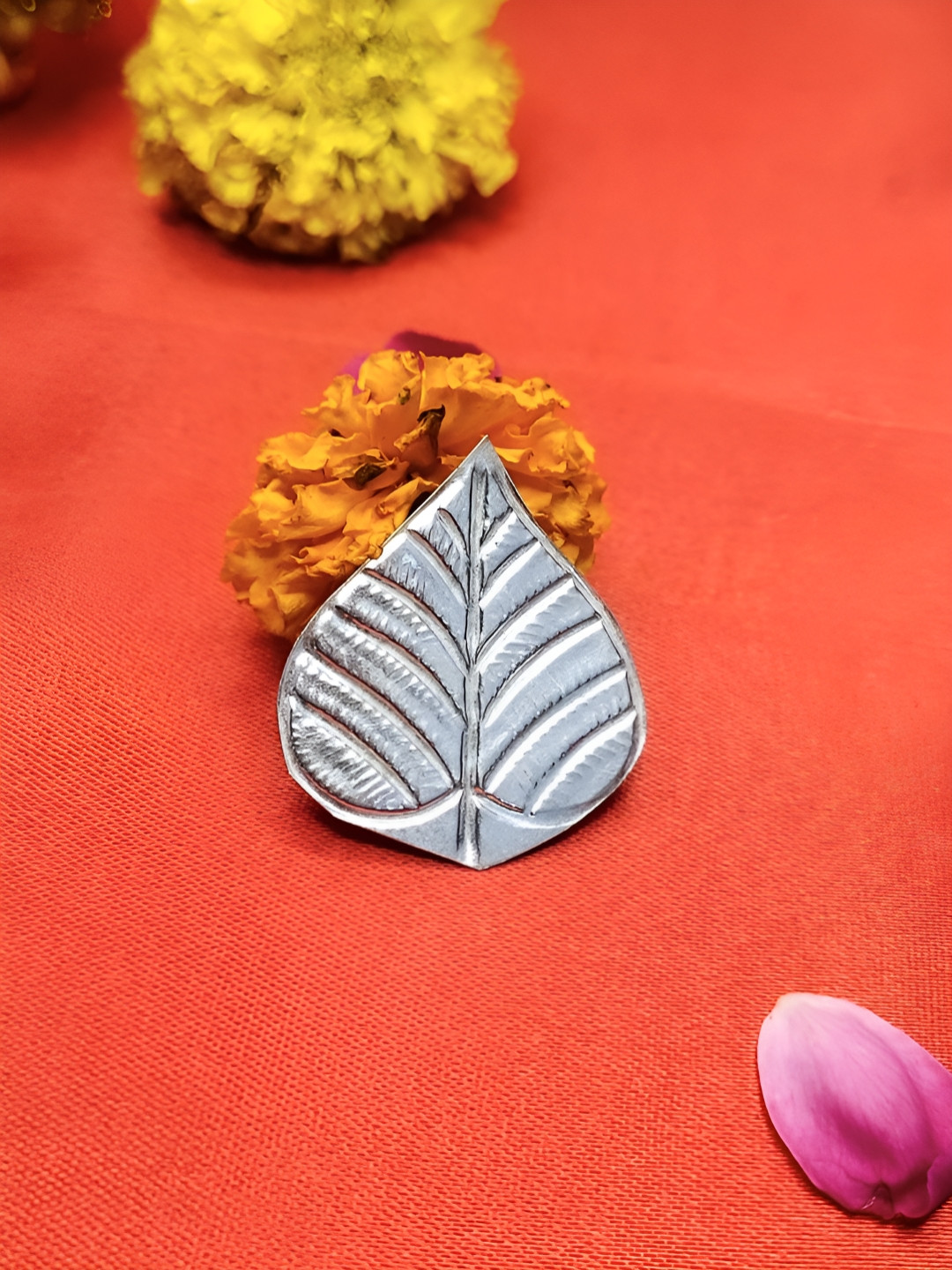 DOKCHAN SilverToned Pure Silver Paan Leaf