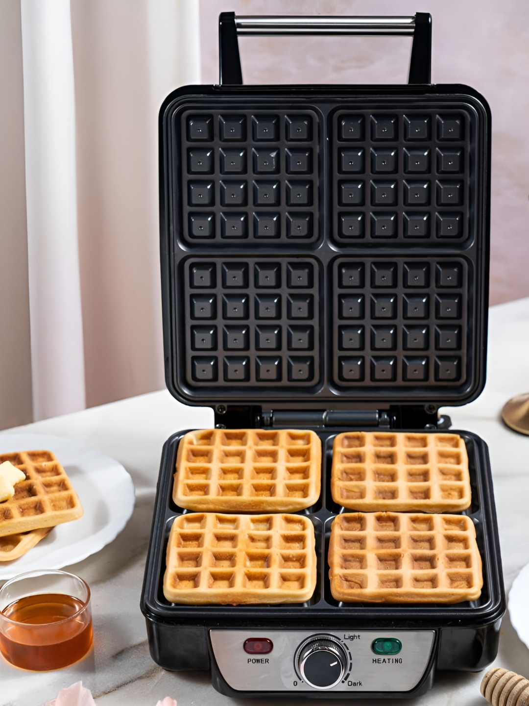 BOROSIL Black   1100W 2Slices Non Stick Toasters