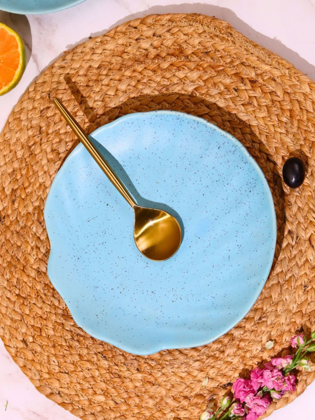 WEAVING HOMES Green Ceramic Food Platter