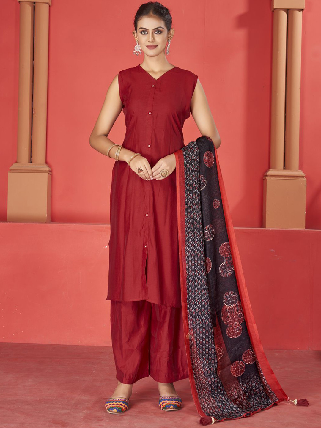 MINGORA Women Regular Kurta with Trousers & With Dupatta