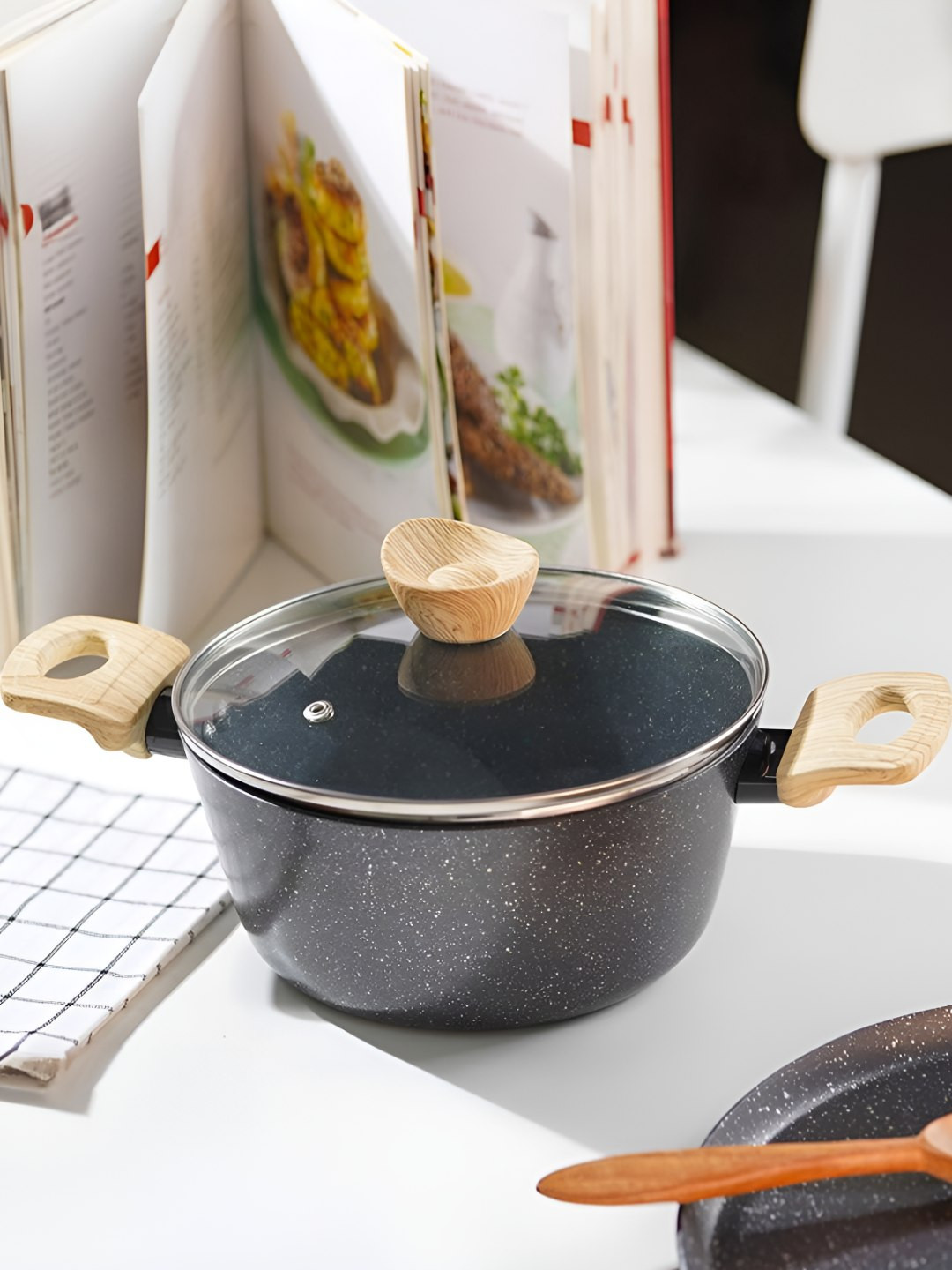 Kreme Venetia Grey Aluminium Easy To Clean Cook and Serve Casserole With Lid