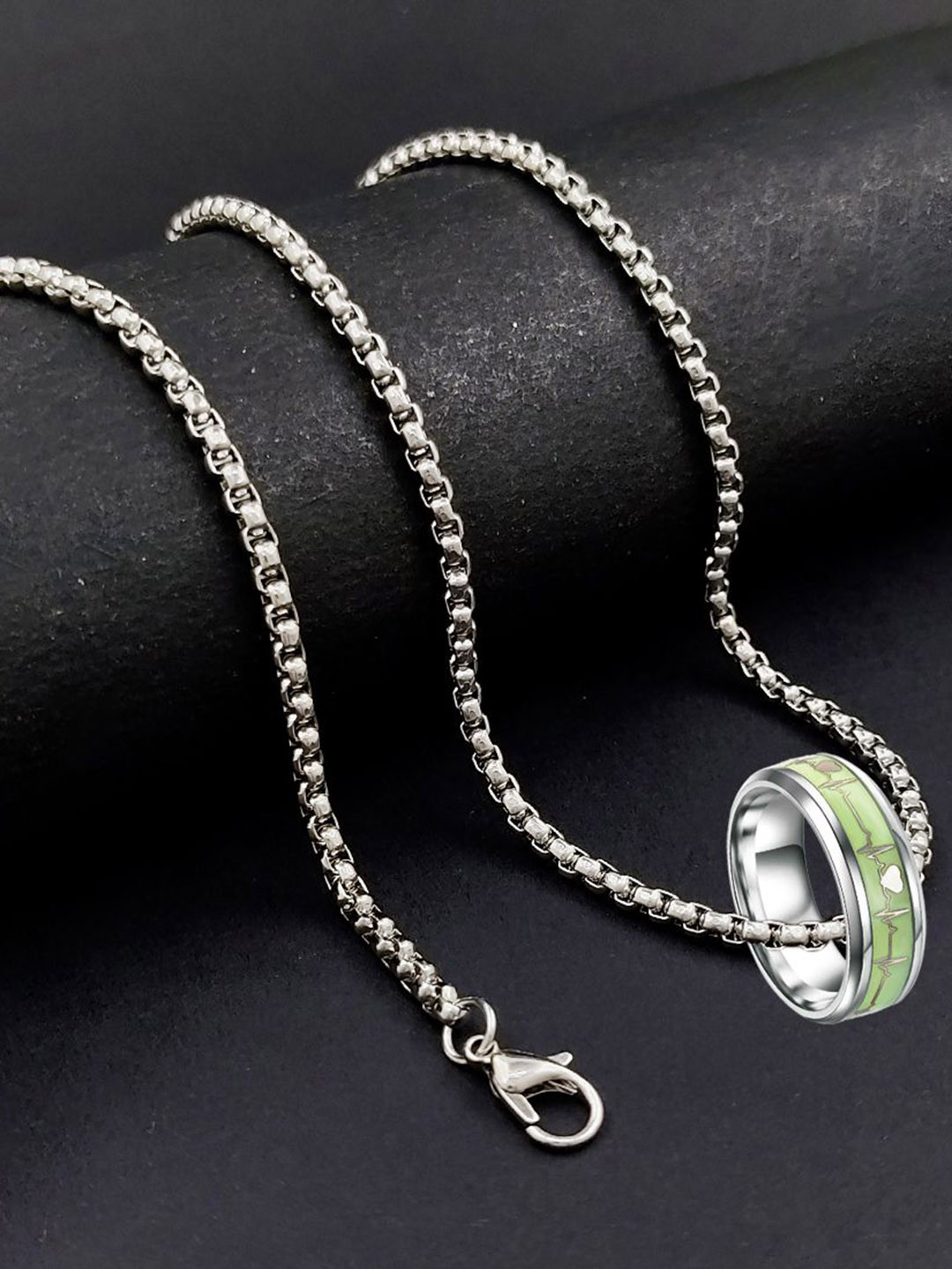 Saizen Unisex Stainless Steel Silver Plated Glow in the Dark Radium Ring Pendant & Chain