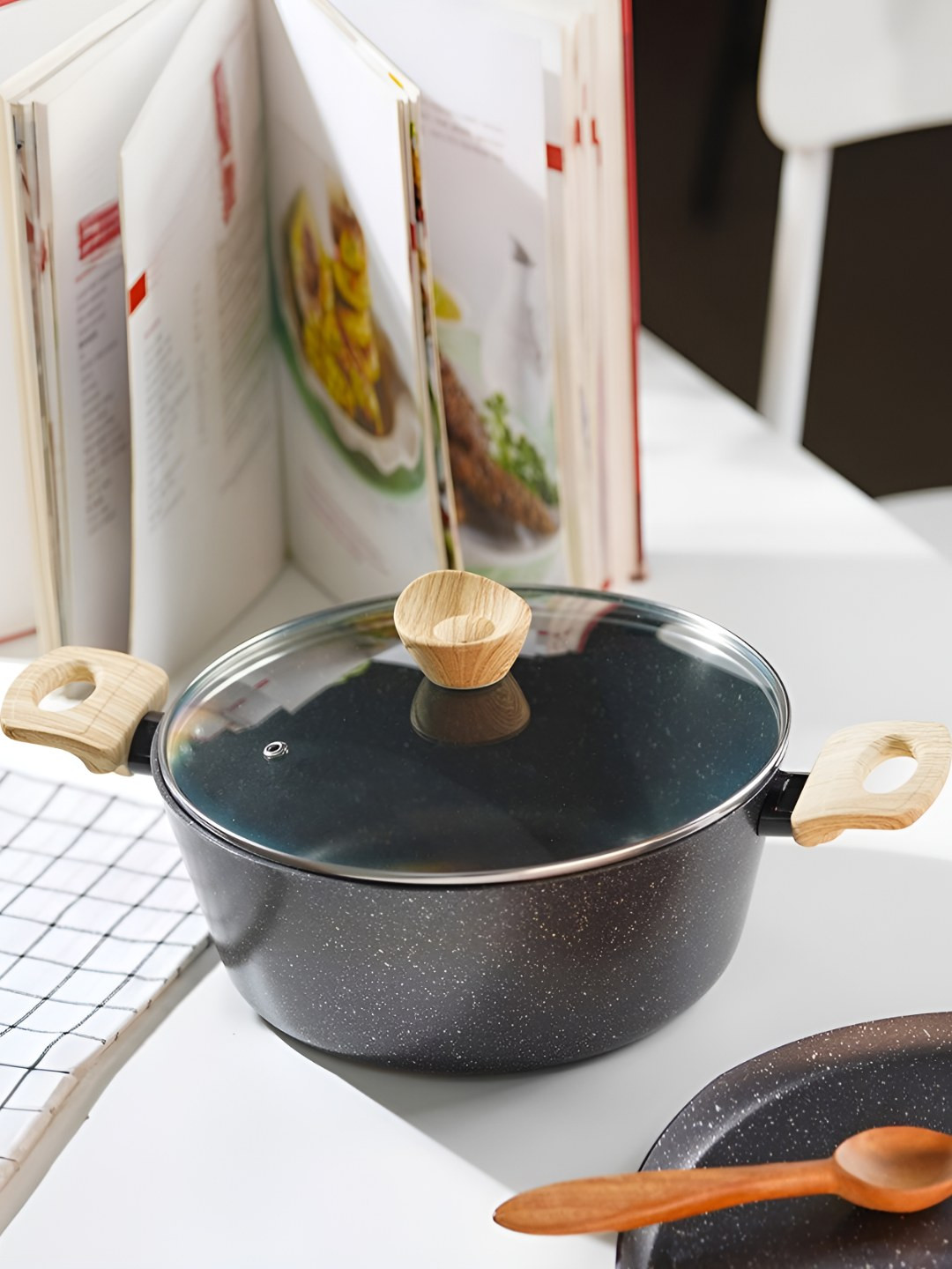 Kreme Venetia Grey Aluminium Easy to Clean Cook and Serve Casserole With Lid