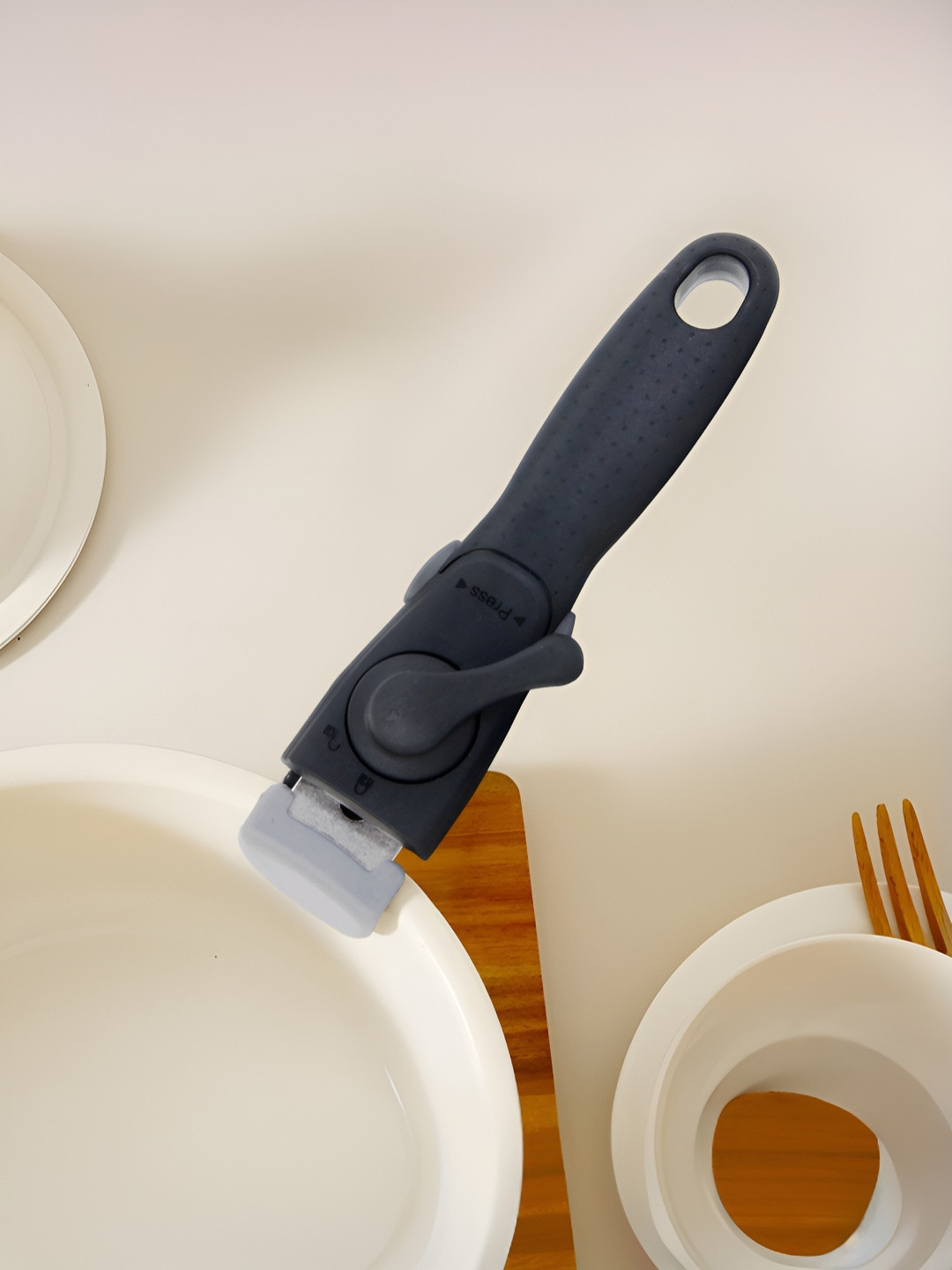 UMAI Black Detachable Bakelite Cookware Handle