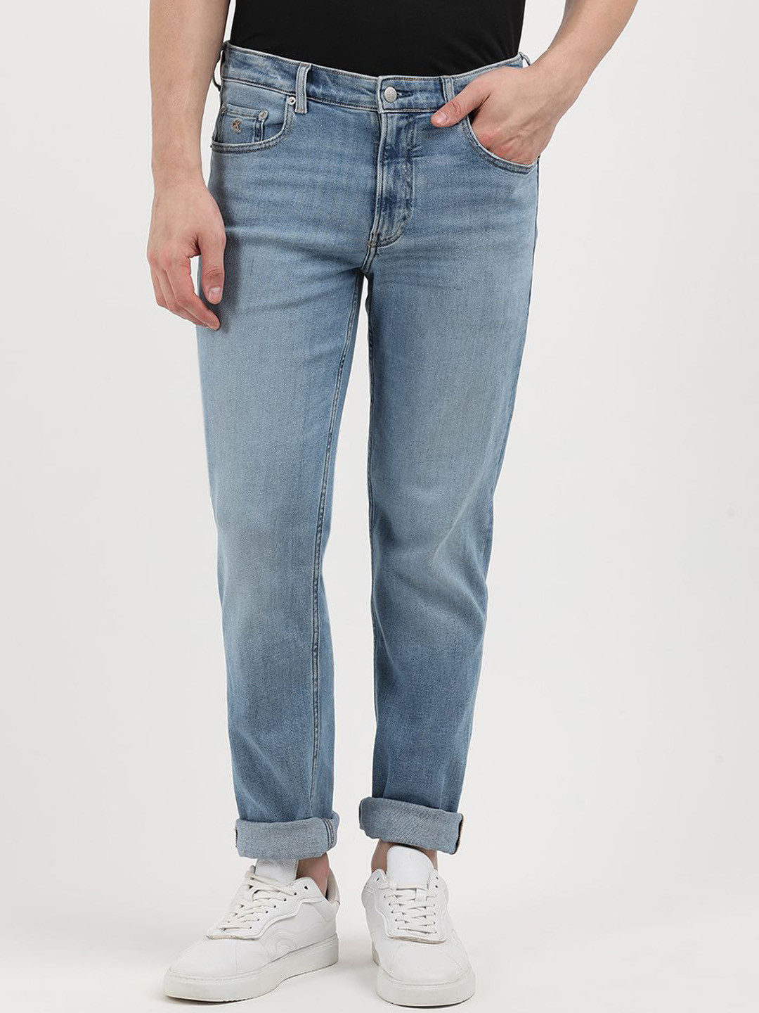 Calvin Klein Jeans Men Body Tapered Fit Mid-Rise Light Fade Bootcut Jeans