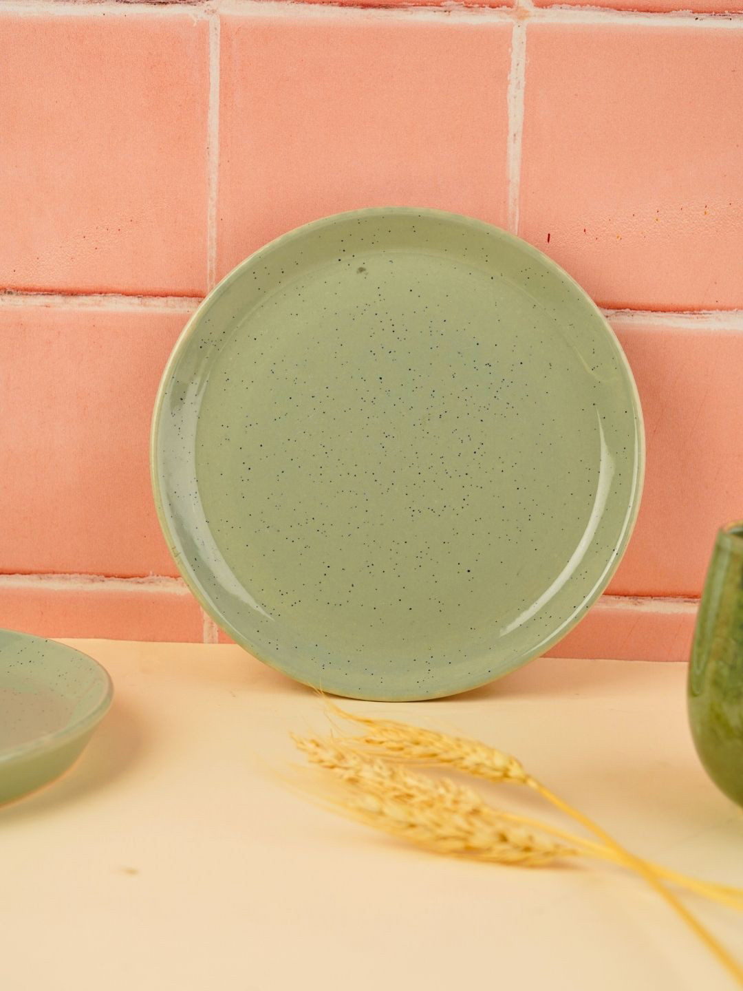 WEAVING HOMES Green Ceramic Snack Platter