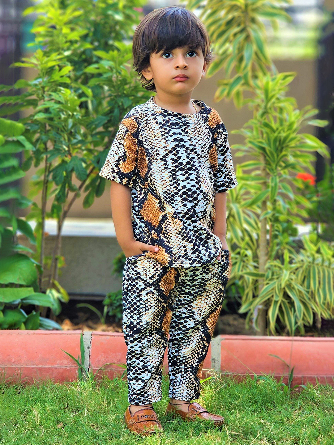 Emblica Unisex Kids Printed T-shirt with Trousers