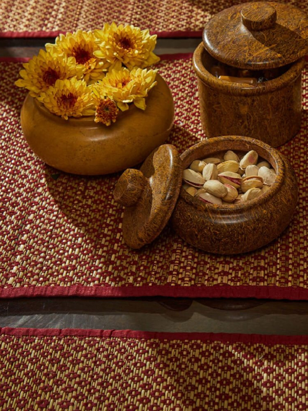 MAATIR DESIGNS Red & Yellow 5 Pieces Grass Hand Woven Table Mats & Runner Set