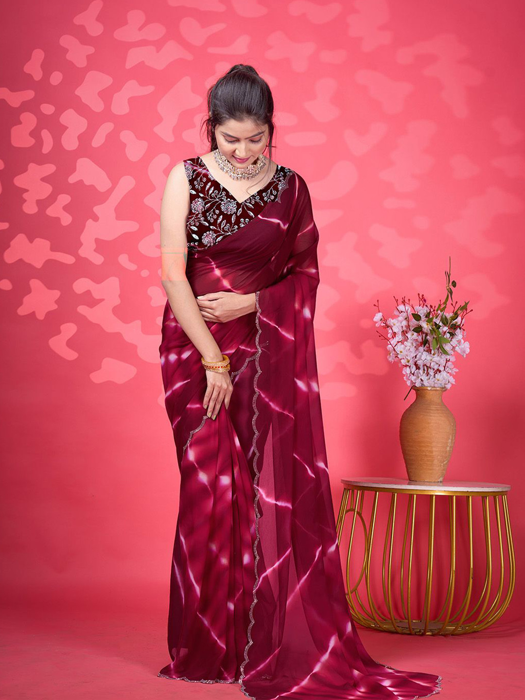 NIRMAL CREATION Leheriya Beads and Stones Maheshwari Saree