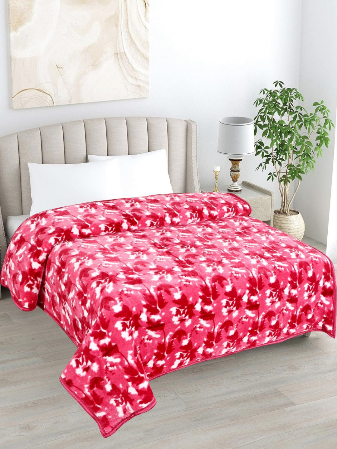 LA VERNE Pink & White Abstract Printed Mild Winter 400 GSM Double Bed Blanket