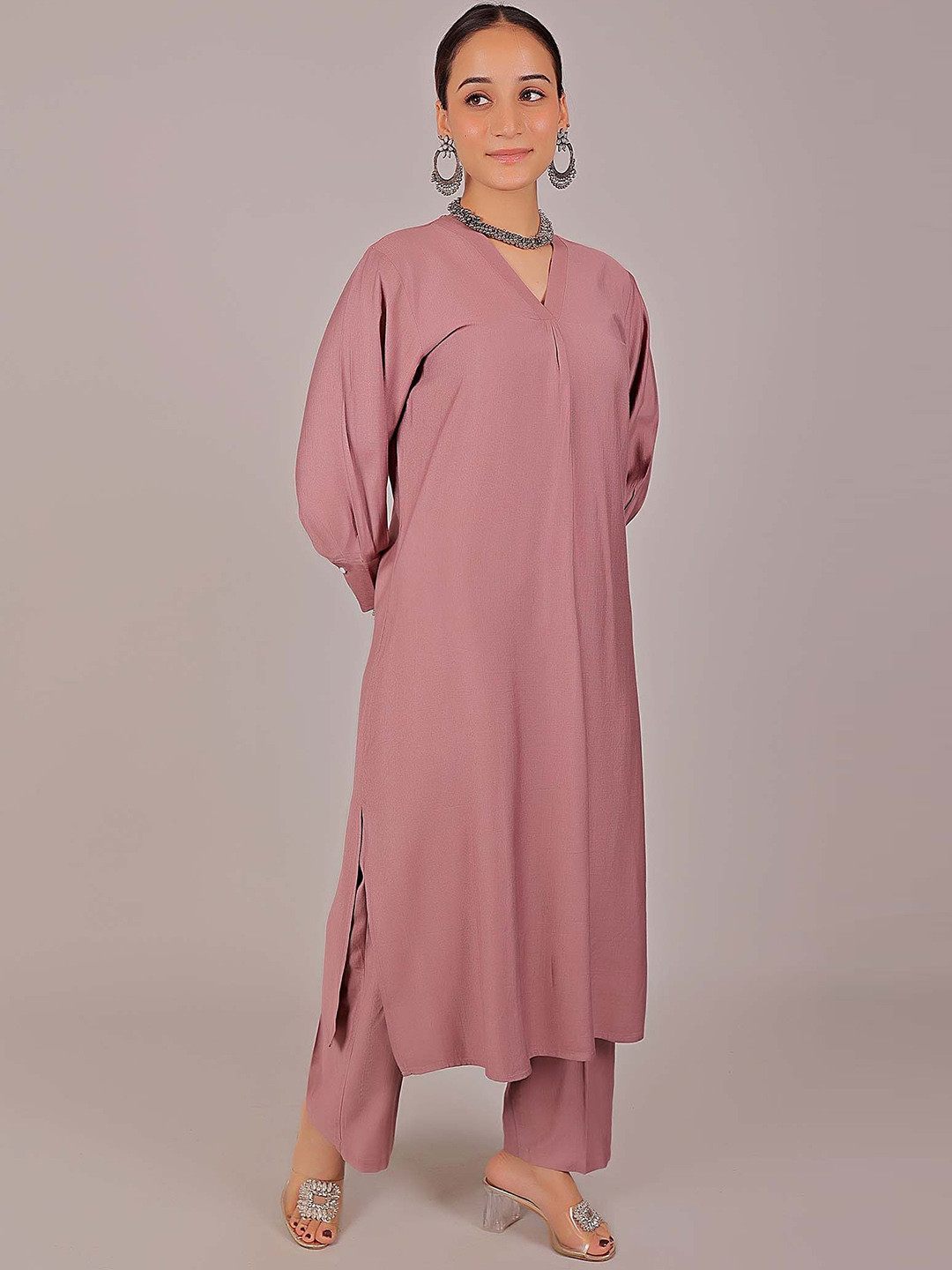 BLUESAANCHI V-Neck  i Style Kurta with Trousers