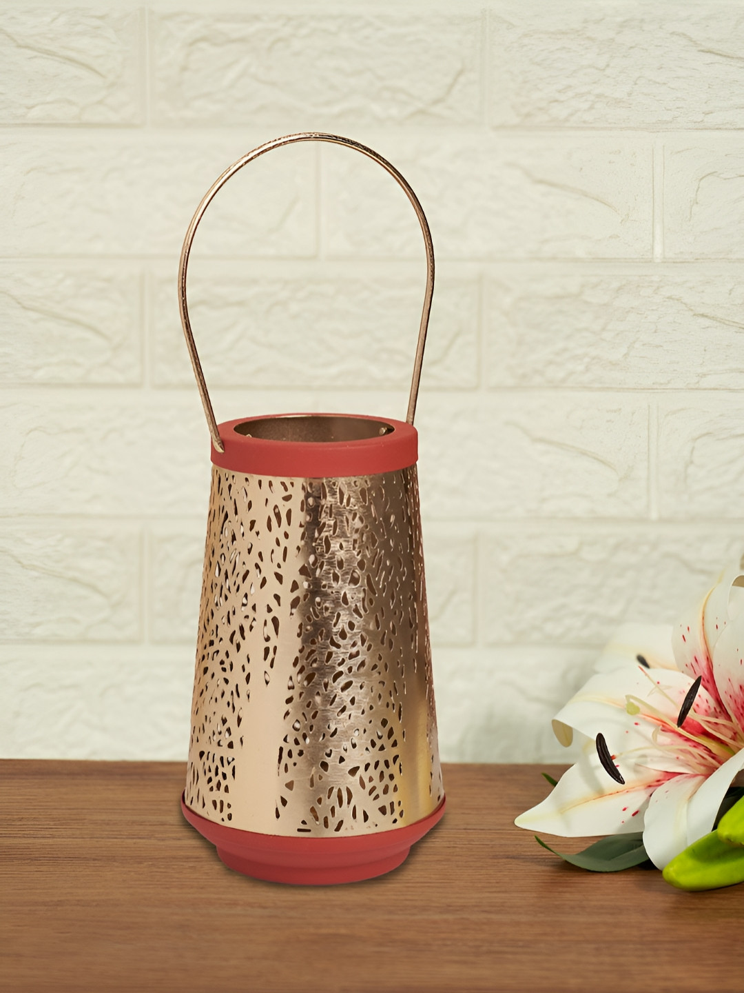 Living scapes by Pantaloons Rust & Gold-Toned Textured Candle Holder