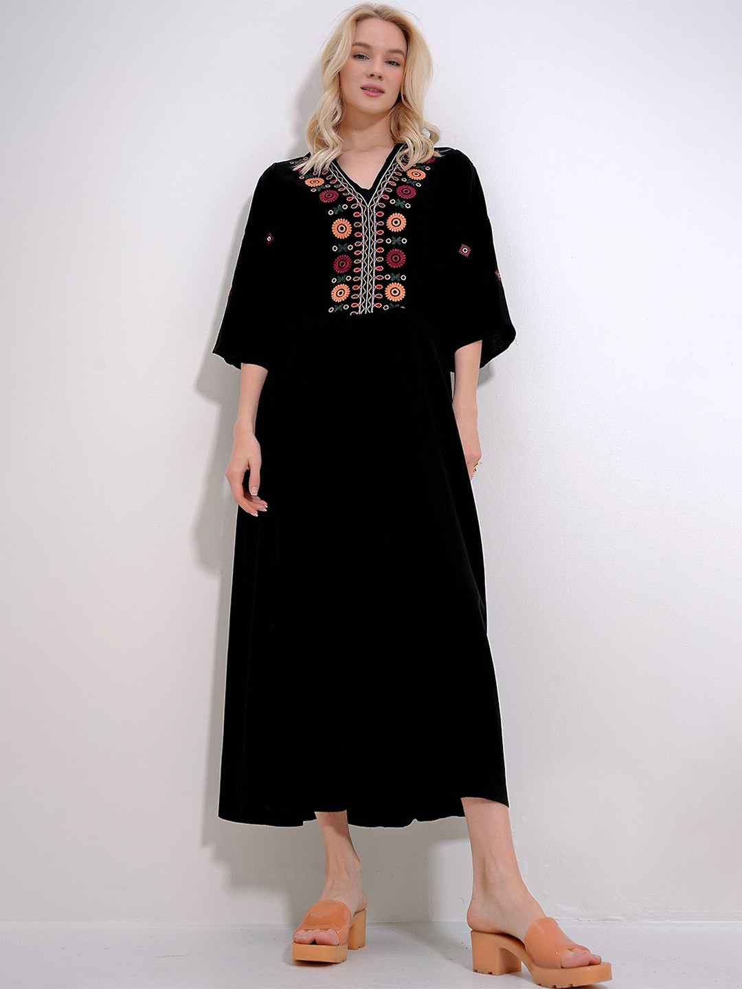 Trend Alacati stili Flare Sleeve A-Line Midi Dress