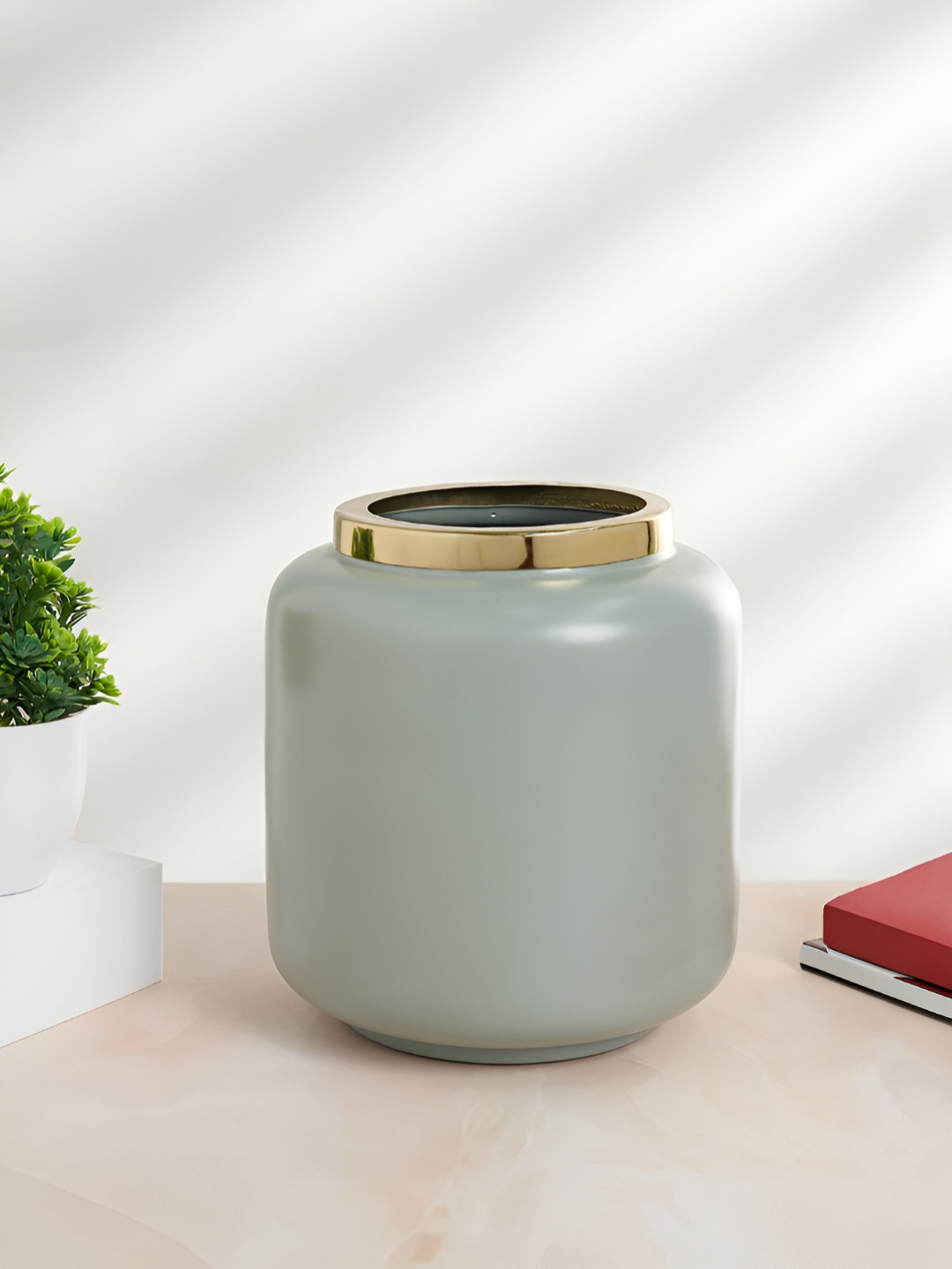 Living scapes by Pantaloons Grey & Gold Toned Cylindrical Shaped Flower Vase