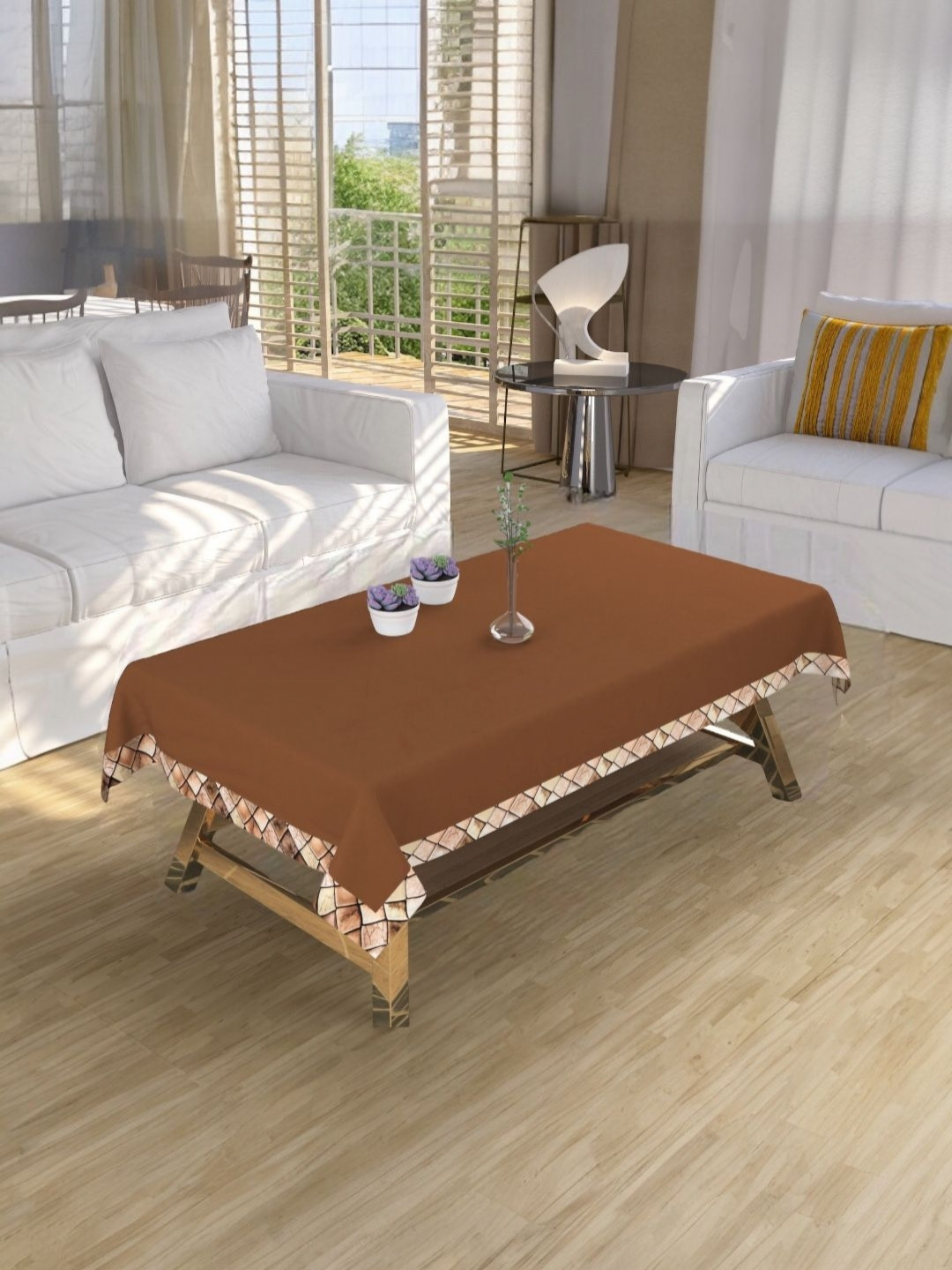 BIGGER FISH Coffee Brown 4-Seater Velvet Table Cover