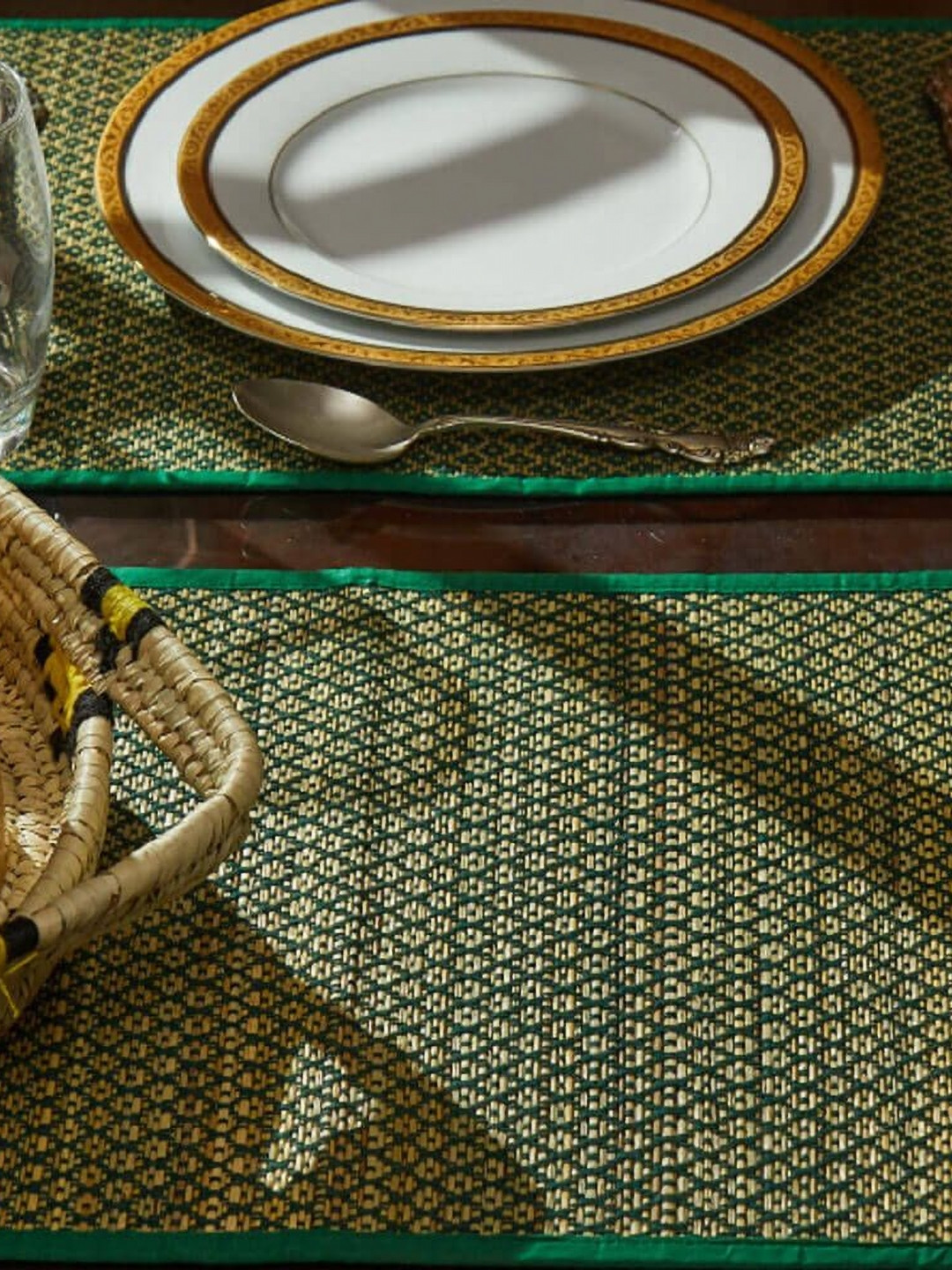 MAATIR DESIGNS Green & Tan 7 Pieces Geometric Grass Table Linen Sets
