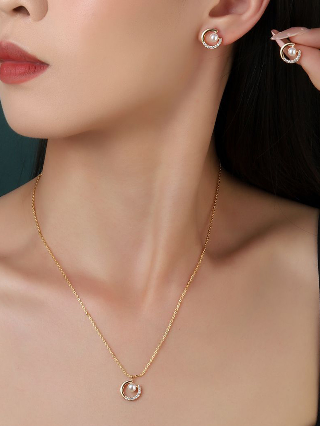 SALTY Gold-Plated Beaded Necklace Earrings Pearl Jewellery Set