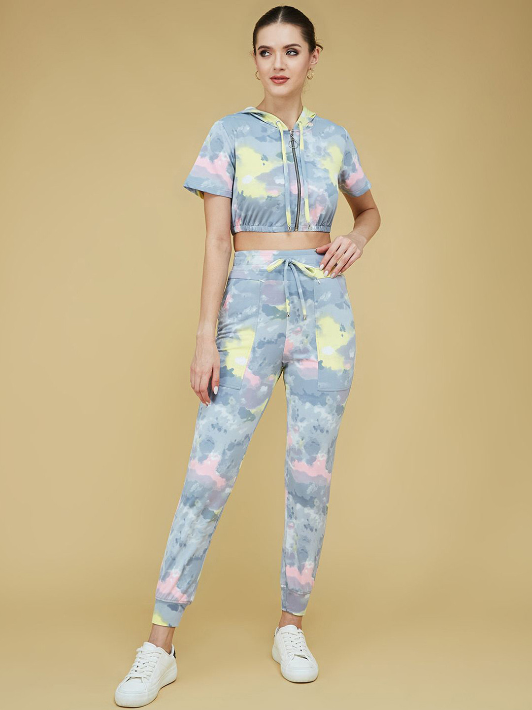 Life With Pockets Soulful Stereo Tie & Dyed Crop Top With Jogger