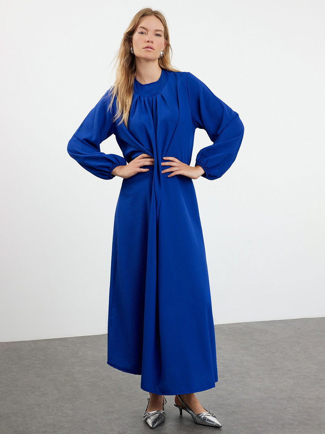 Trendyol Maxi Solid Dress