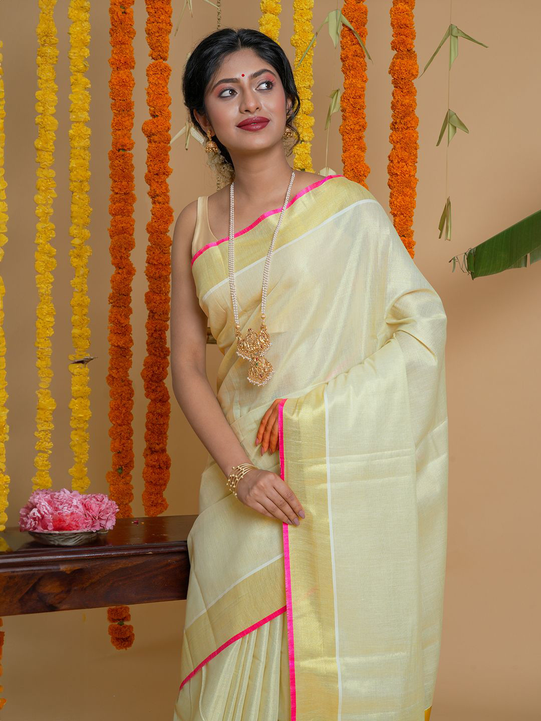 TEEJH Women Woven Design Zari Tissue Kasavu Saree