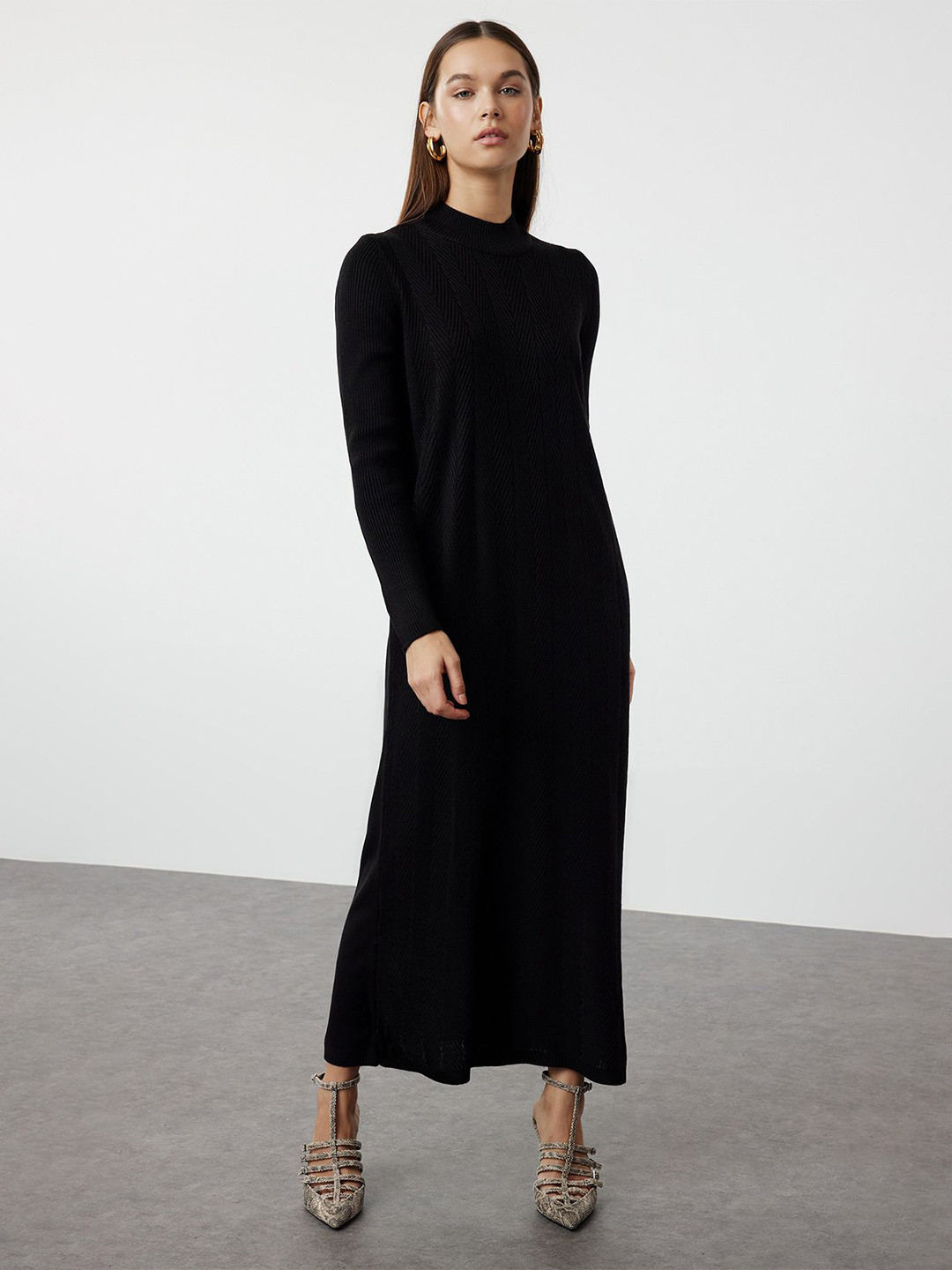Trendyol Mock Neck Maxi Dress