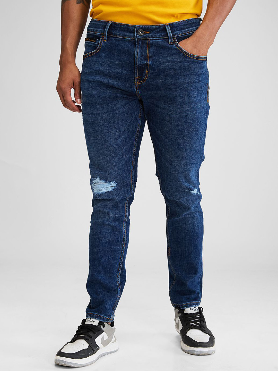 SPYKAR Men Slim Fit Mildly Distressed Light Fade Jeans