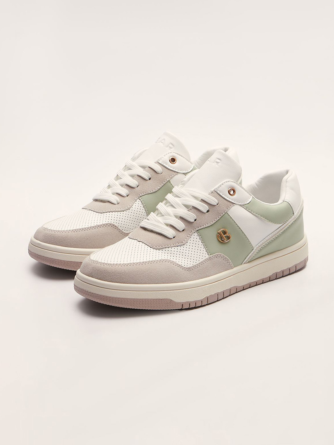 THE BEAR HOUSE Men Elegance: Low-Top Casual Sneakers with Gold Detailing