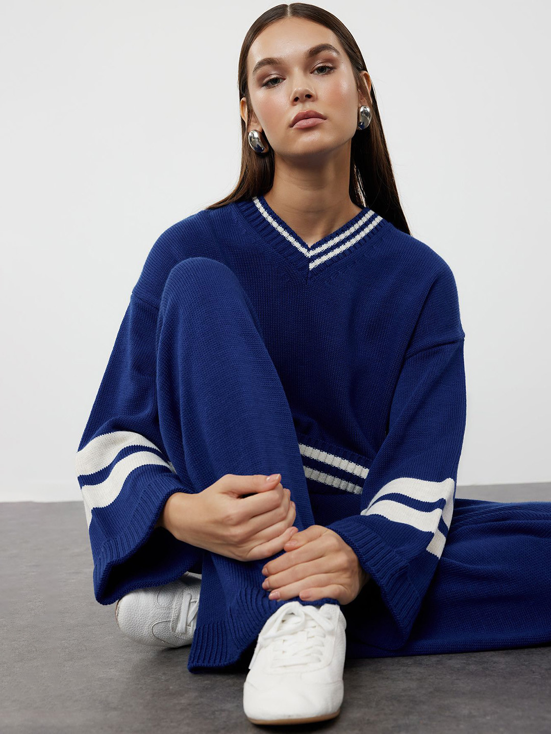 Trendyol V-Neck Top With Trouser