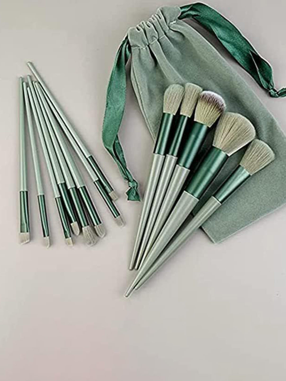 YELGO Set Of 13 Green Makeup Brush With Soft Fluffy Pouch