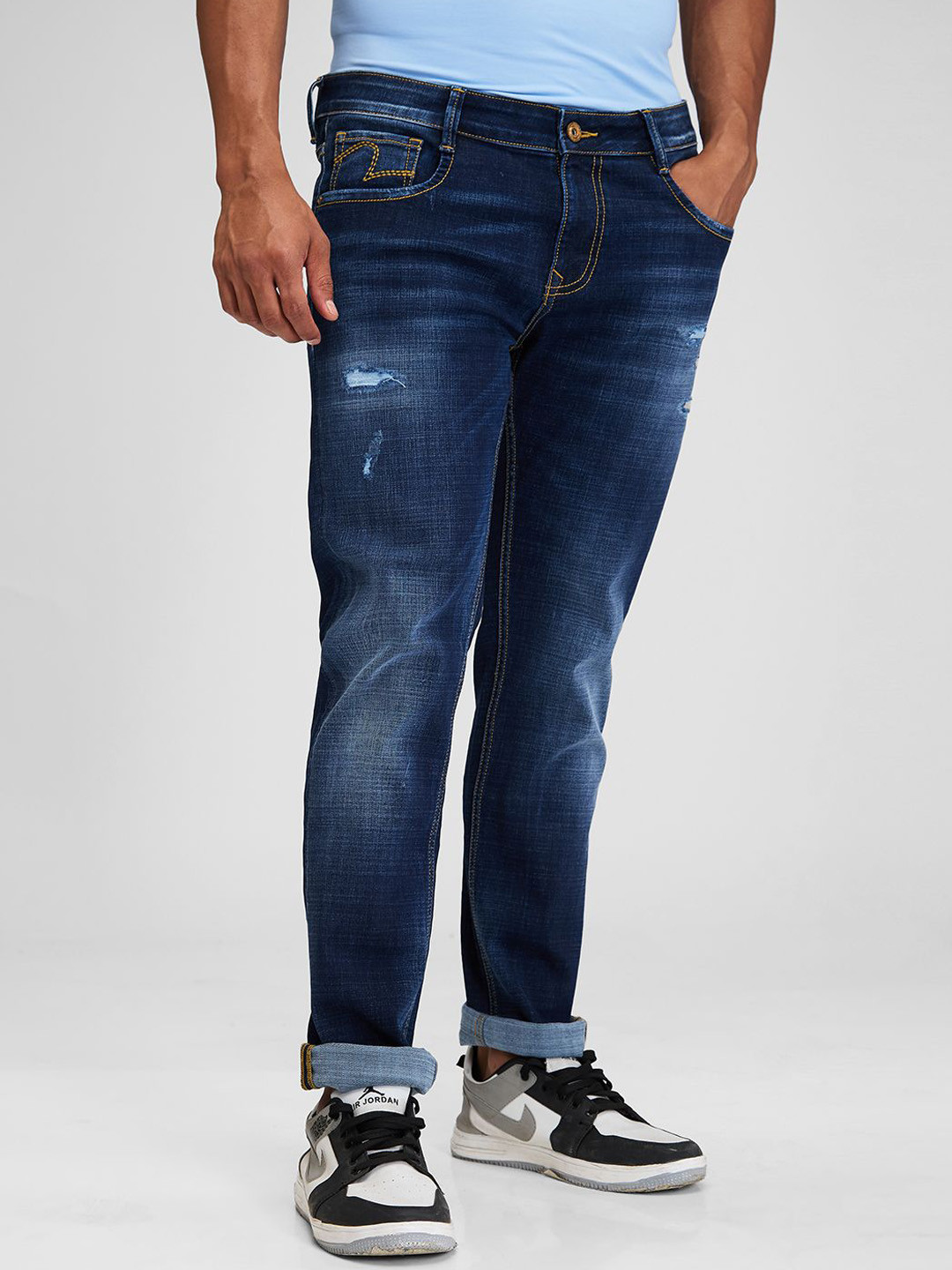 SPYKAR Men Skinny Fit Low-Rise Mildly Distressed Light Fade Stretchable Jeans
