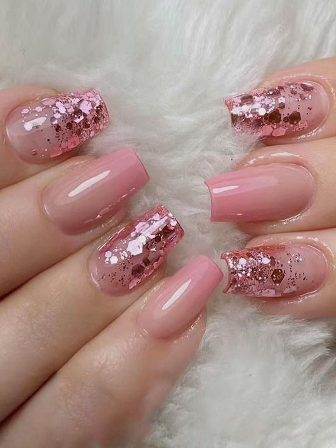 The Pink Truck Set of 24 Artificial Reusable Nails With Crush Design