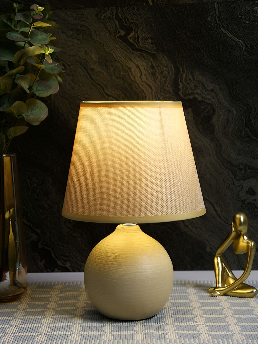 TAYHAA Gold-Toned & Off White Ceramic Contemporary Frusturical Shaped Table Lamp