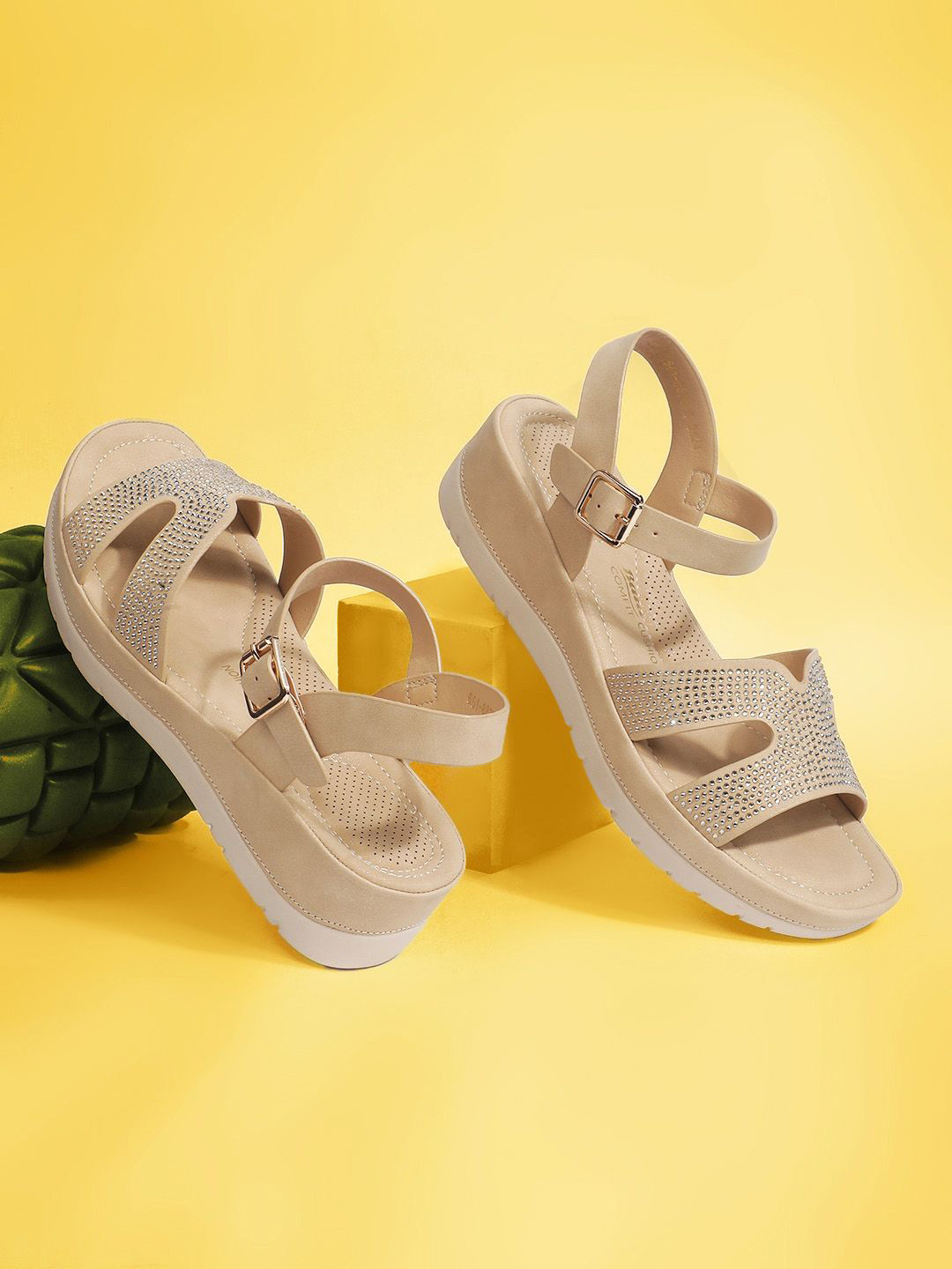 Bata comfit Women PU Platform Casual Sandals