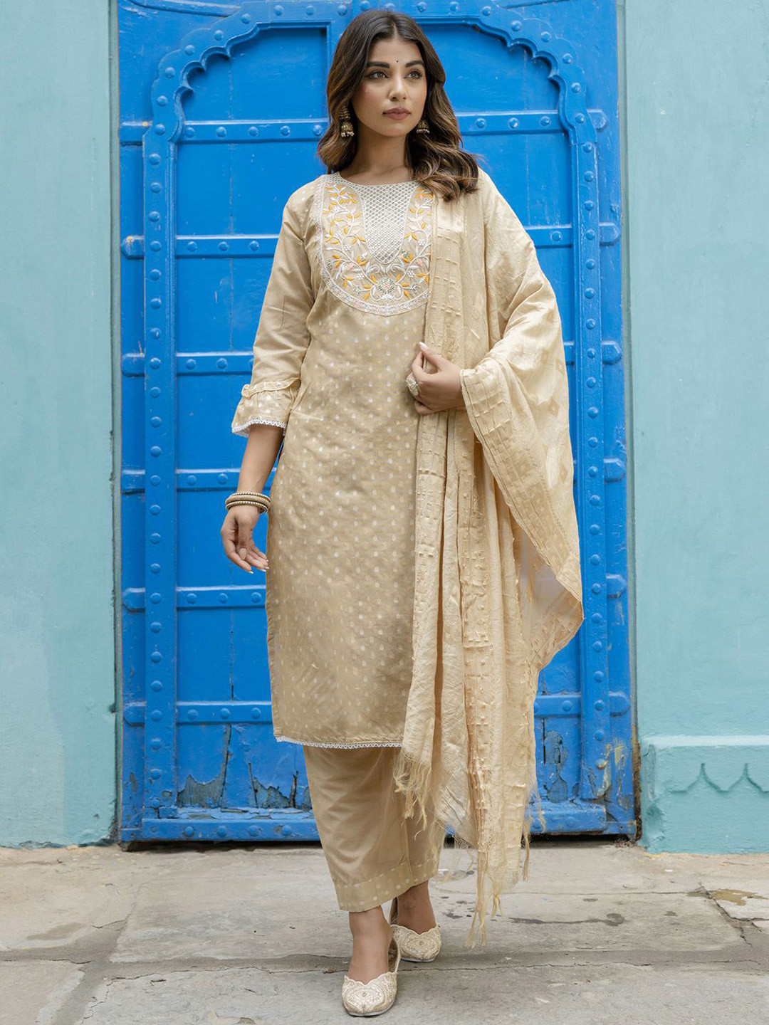 VredeVogel Floral Embroidered Chanderi Silk Straight Kurta & Trousers With Dupatta