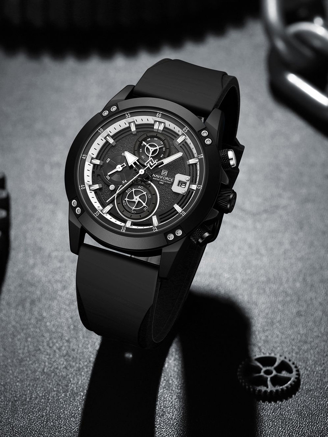 Naviforce Men Brass Embellished Dial & Straps Analogue Chronograph Watch NF8033 BWB